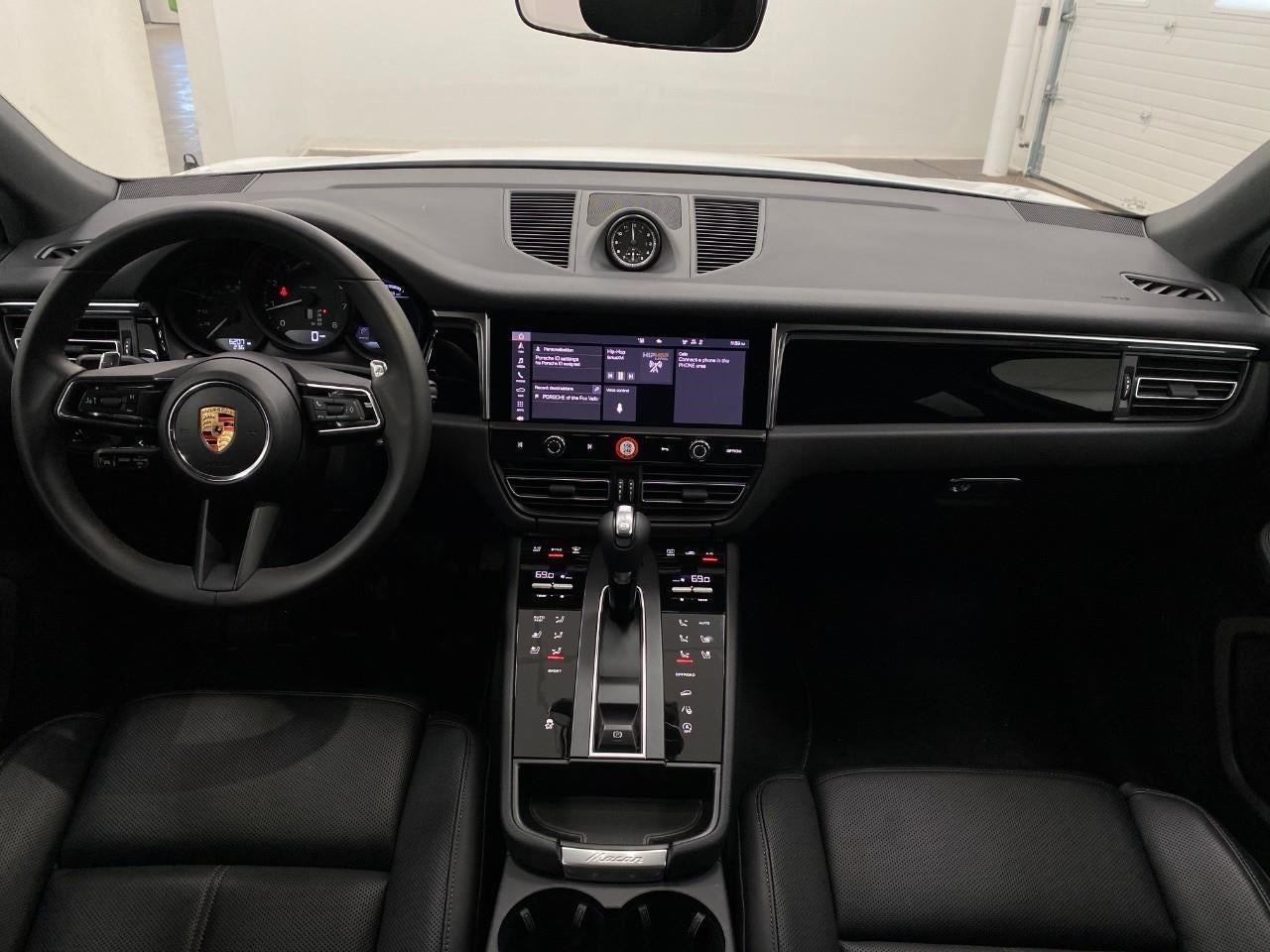 2026 Porsche Macan AWD