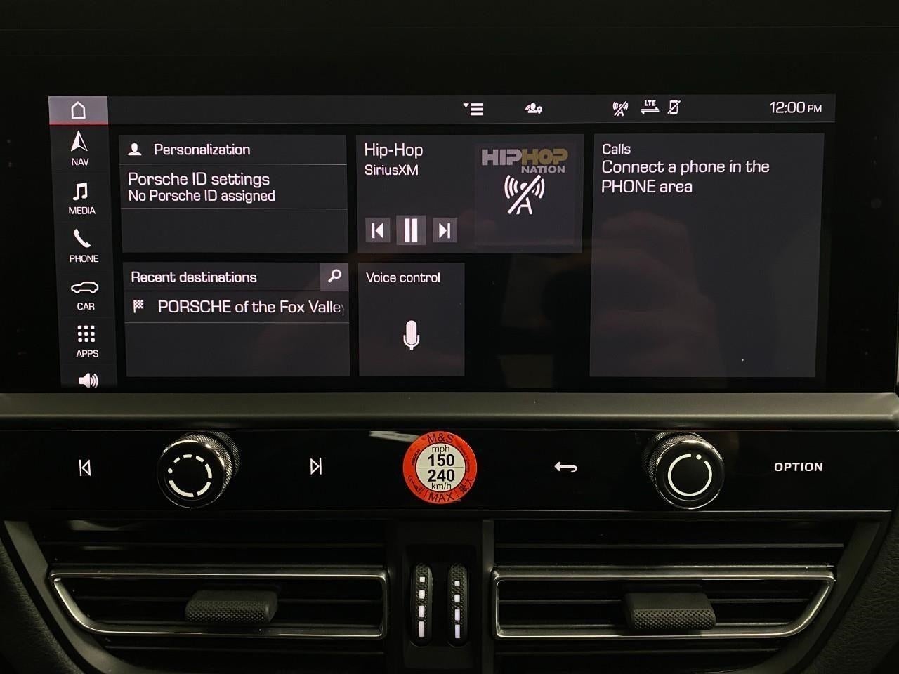 2026 Porsche Macan AWD