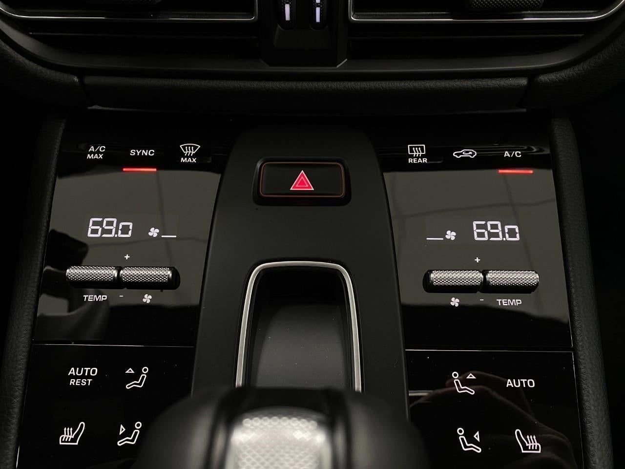 2026 Porsche Macan AWD