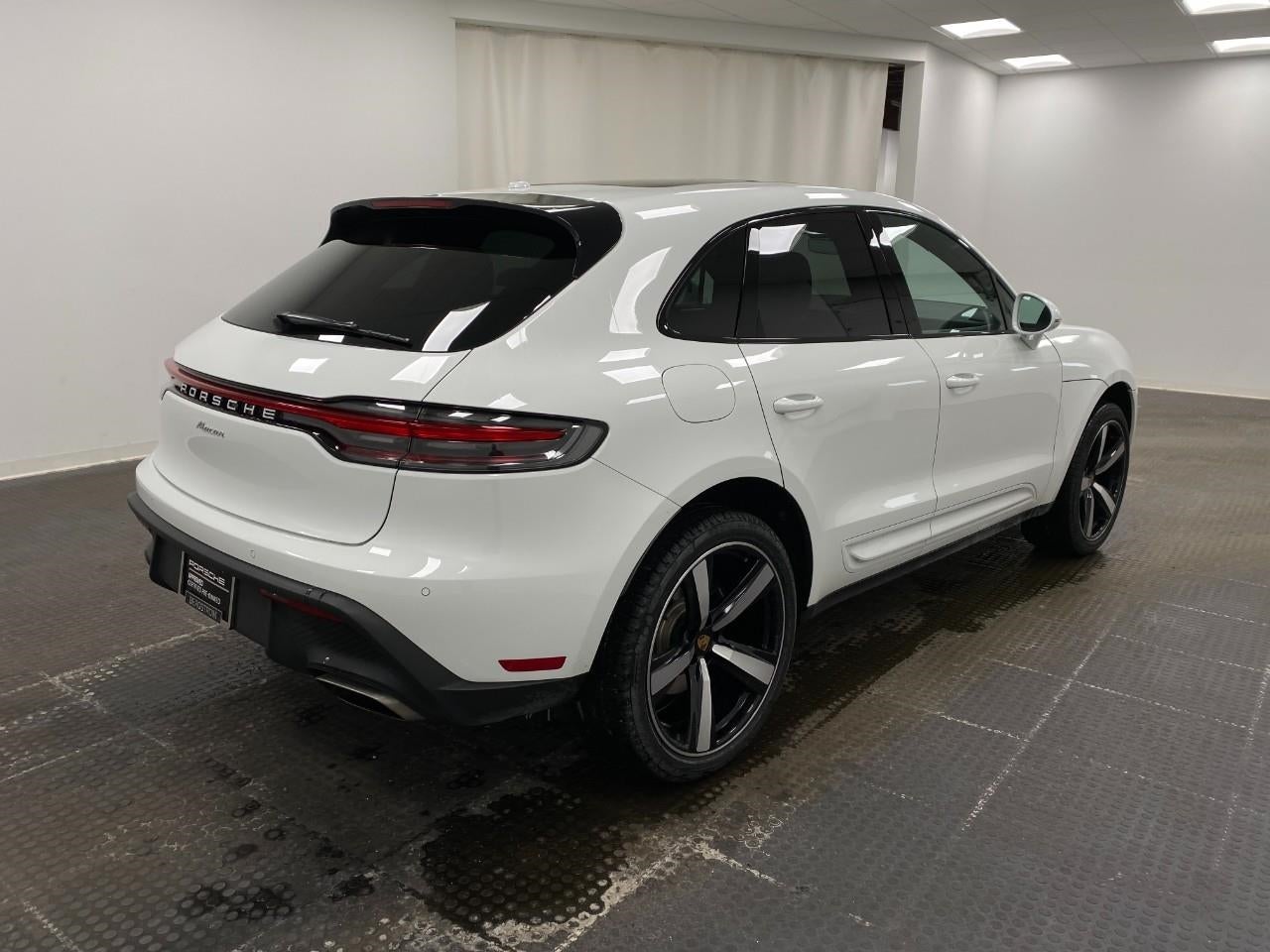 2026 Porsche Macan AWD