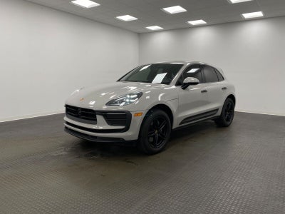 2025 Porsche Macan AWD