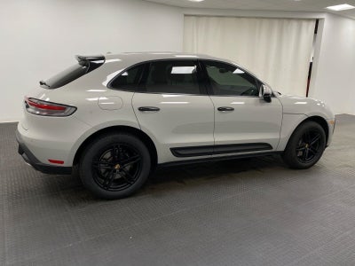 2025 Porsche Macan AWD