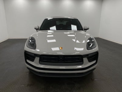 2025 Porsche Macan AWD