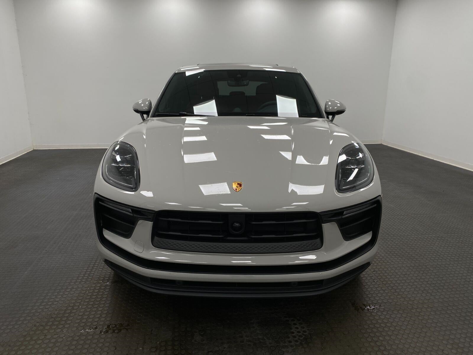 2025 Porsche Macan AWD