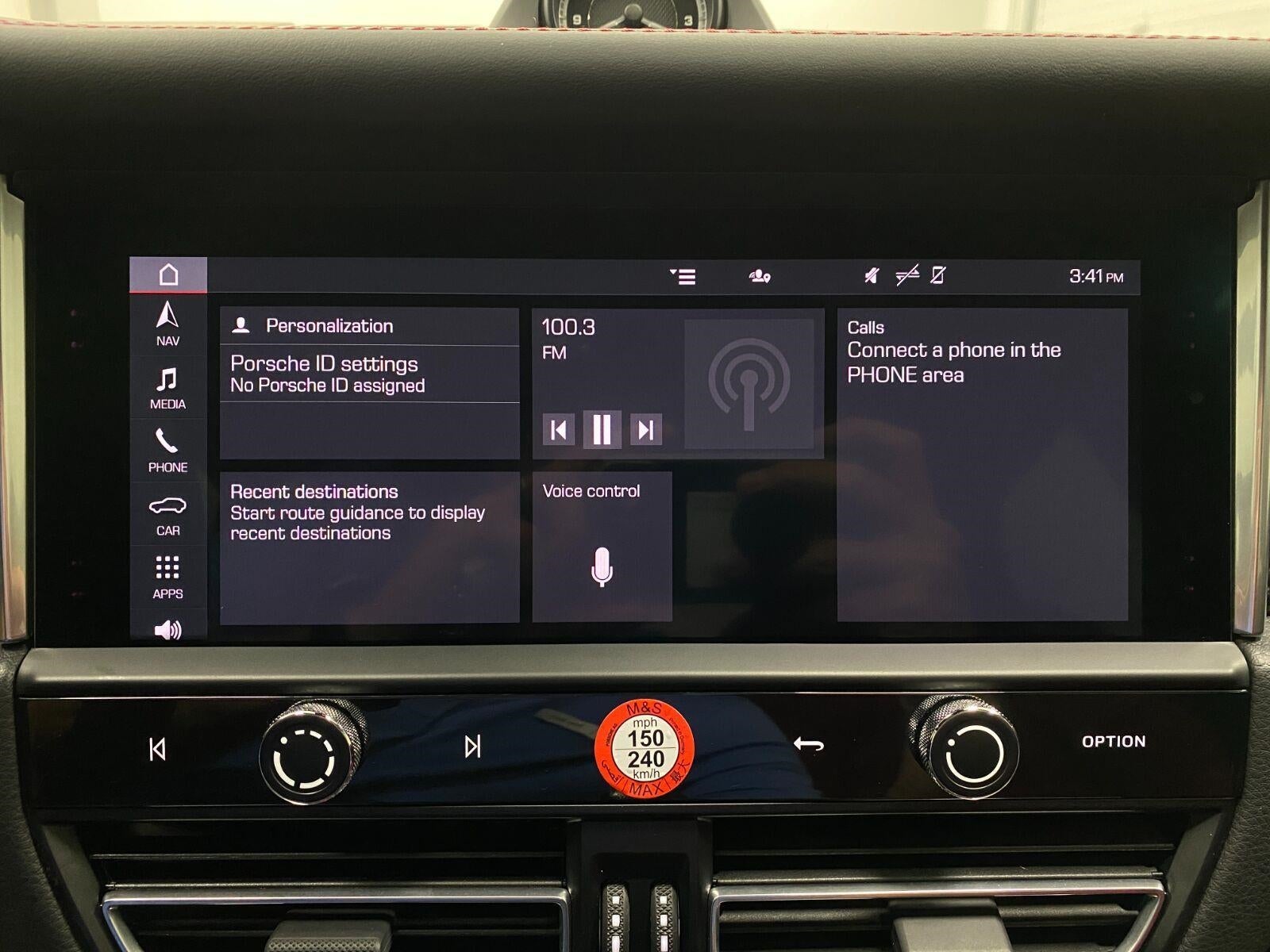 2025 Porsche Macan AWD