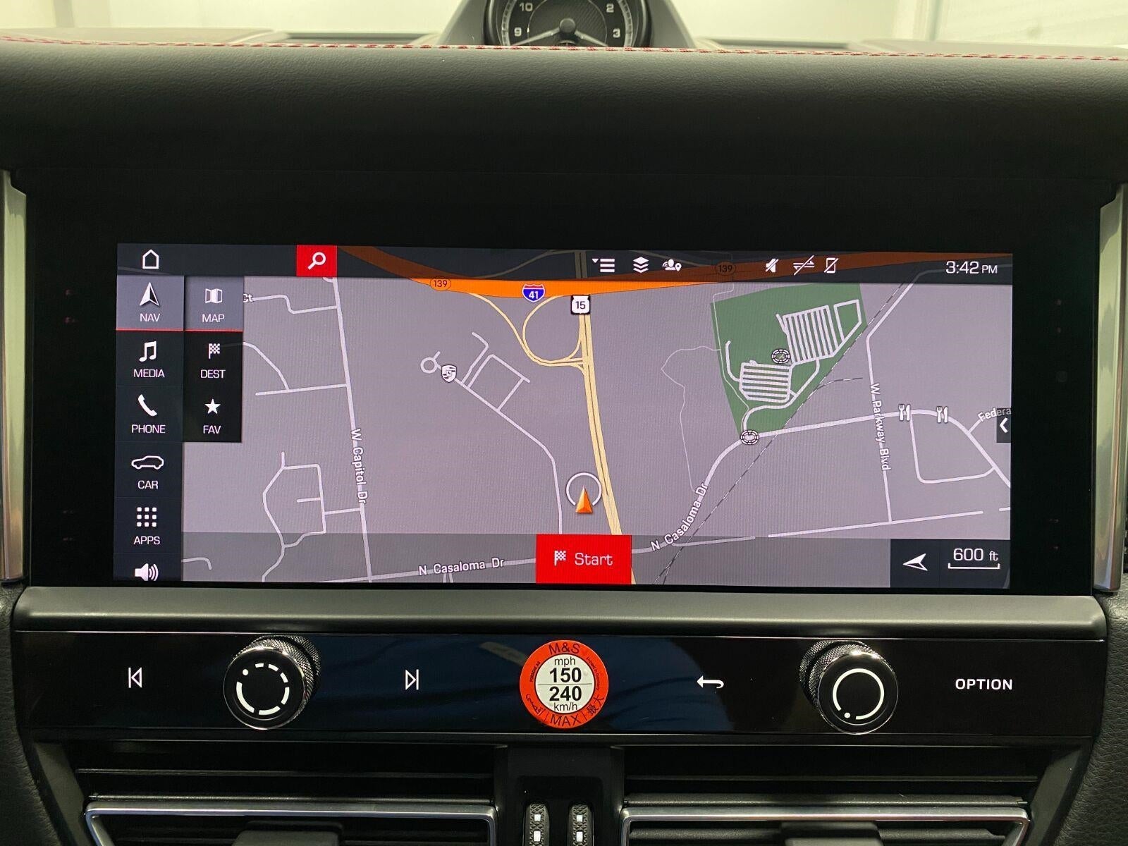 2025 Porsche Macan AWD