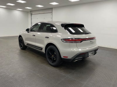 2025 Porsche Macan AWD