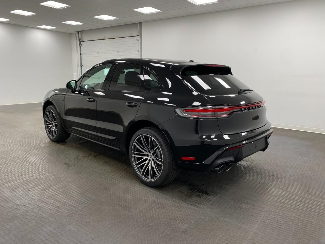 2026 Porsche Macan AWD