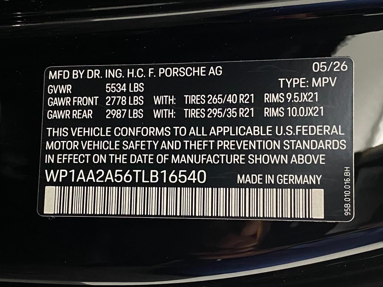 2026 Porsche Macan AWD