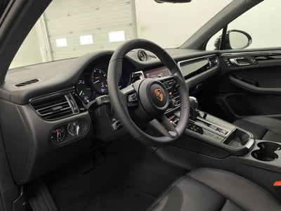2026 Porsche Macan AWD