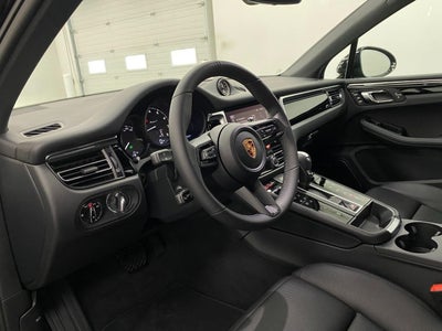 2026 Porsche Macan AWD