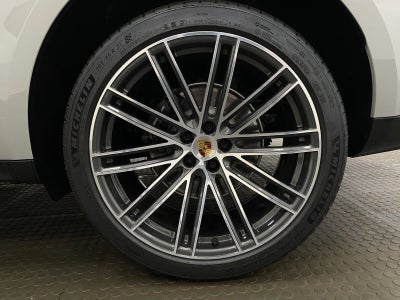 2026 Porsche Macan T