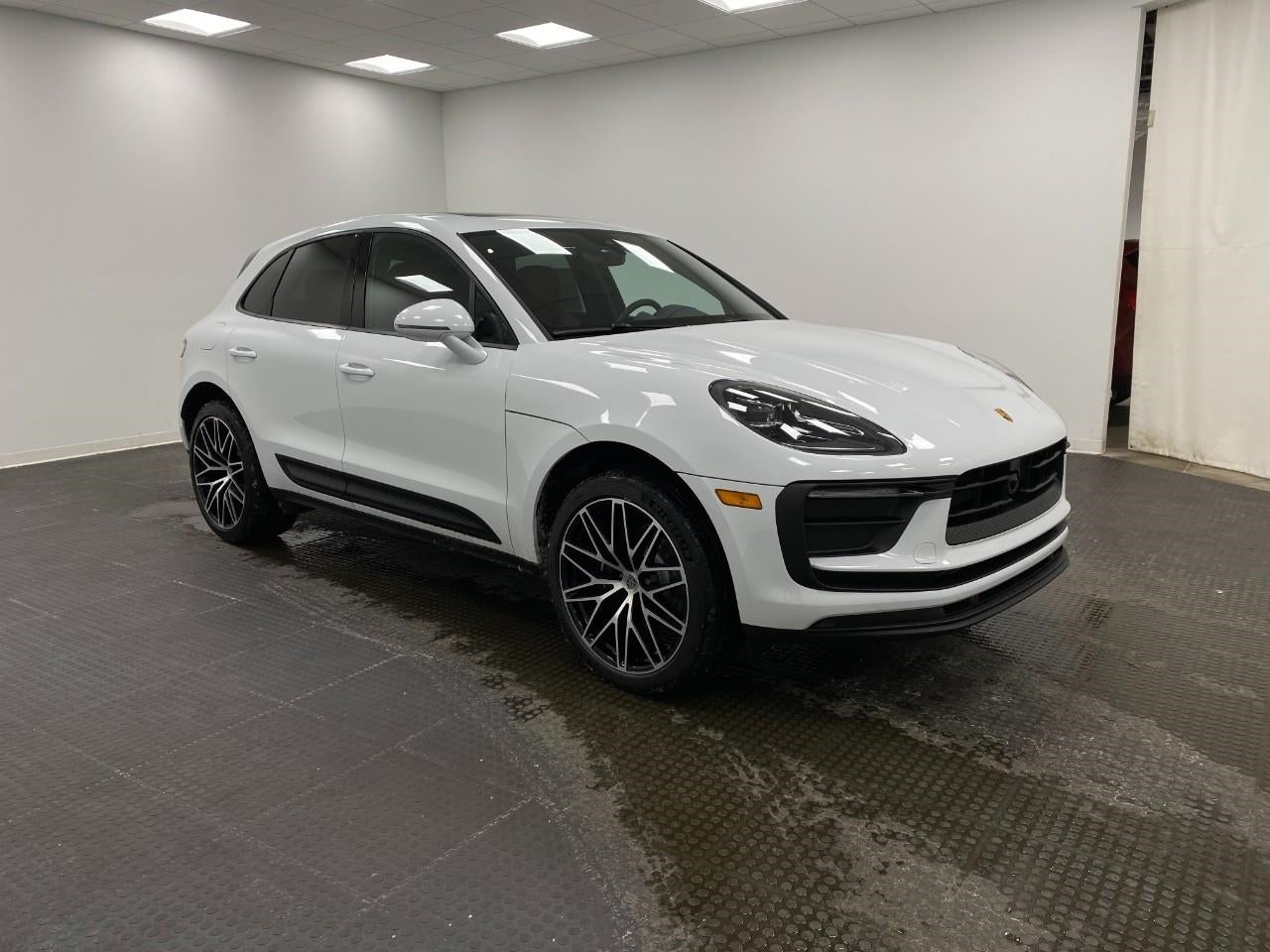 2026 Porsche Macan AWD