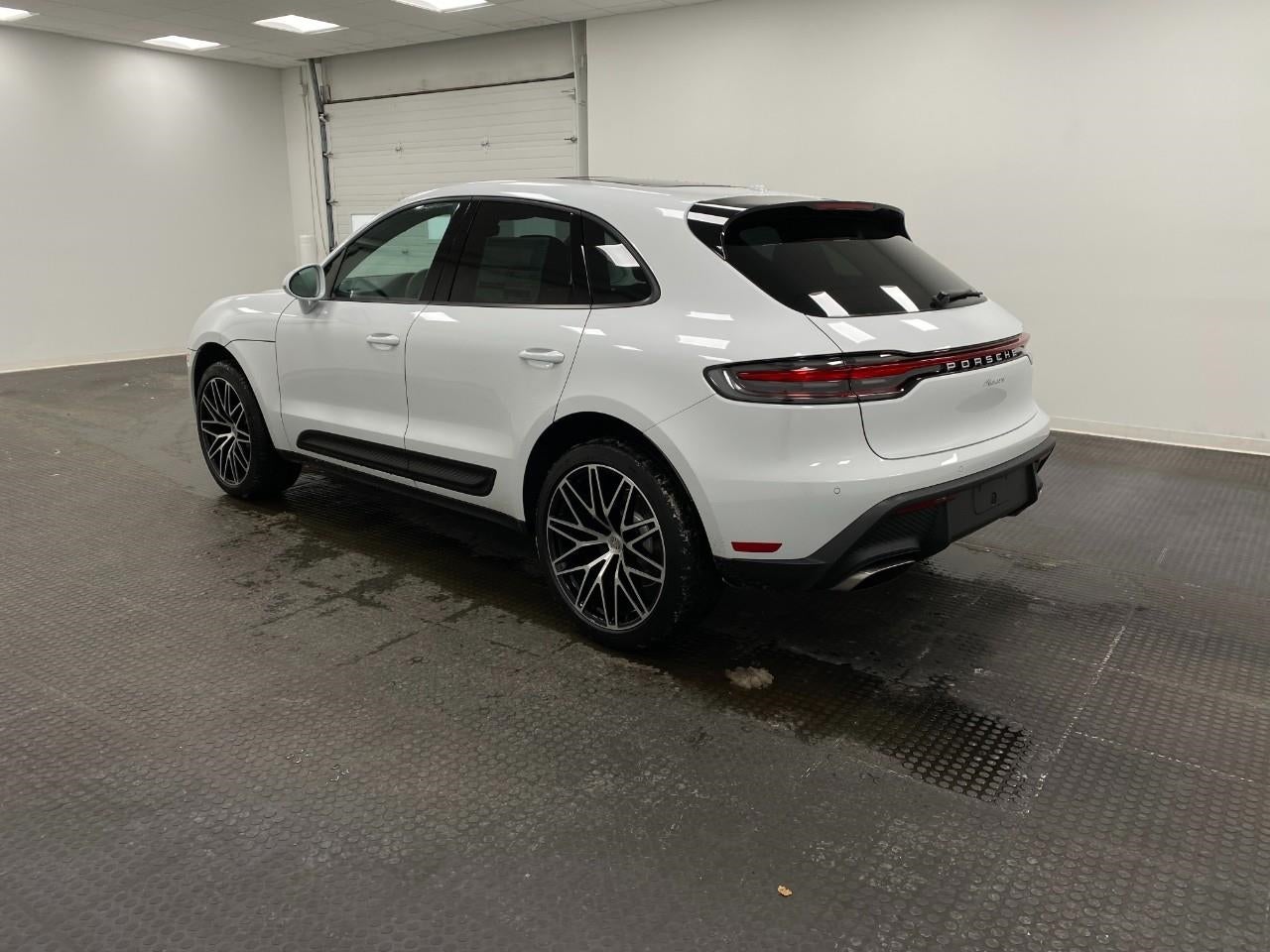 2026 Porsche Macan AWD