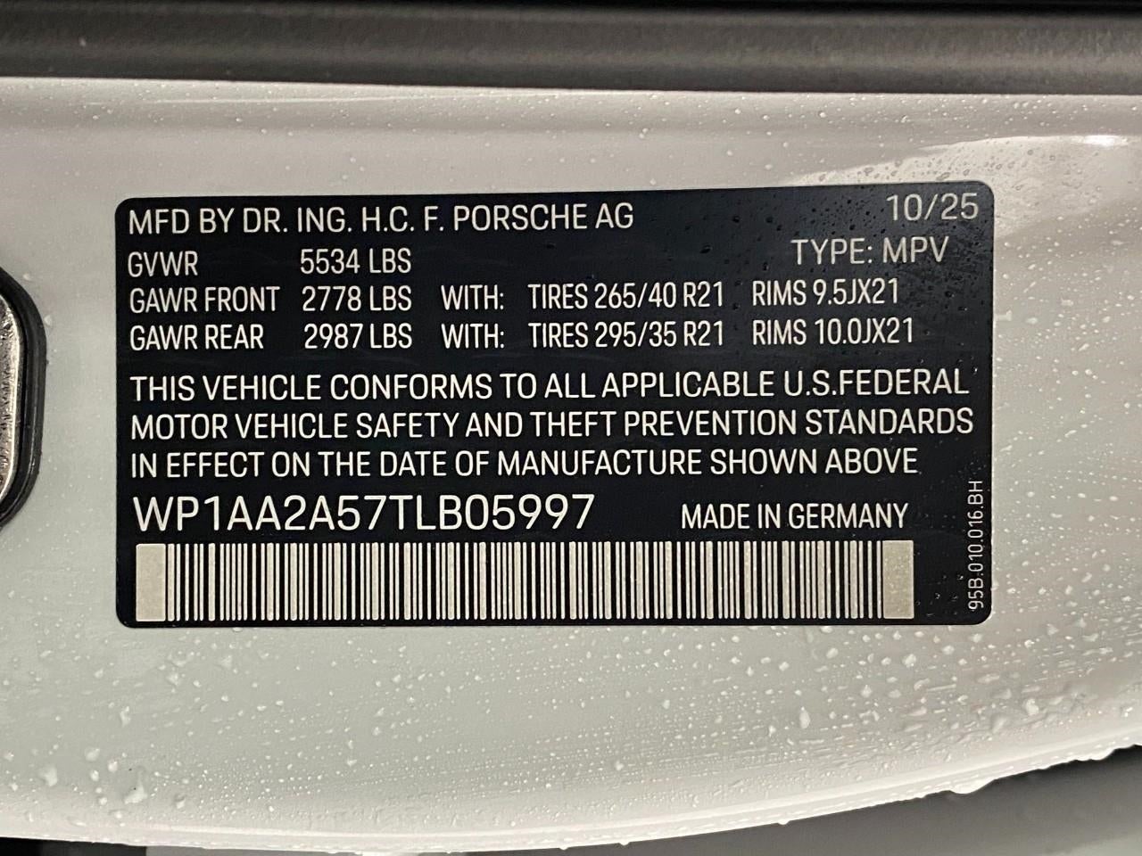 2026 Porsche Macan AWD