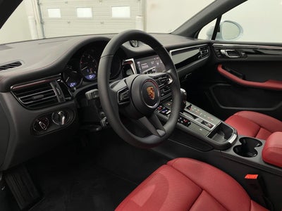 2026 Porsche Macan AWD