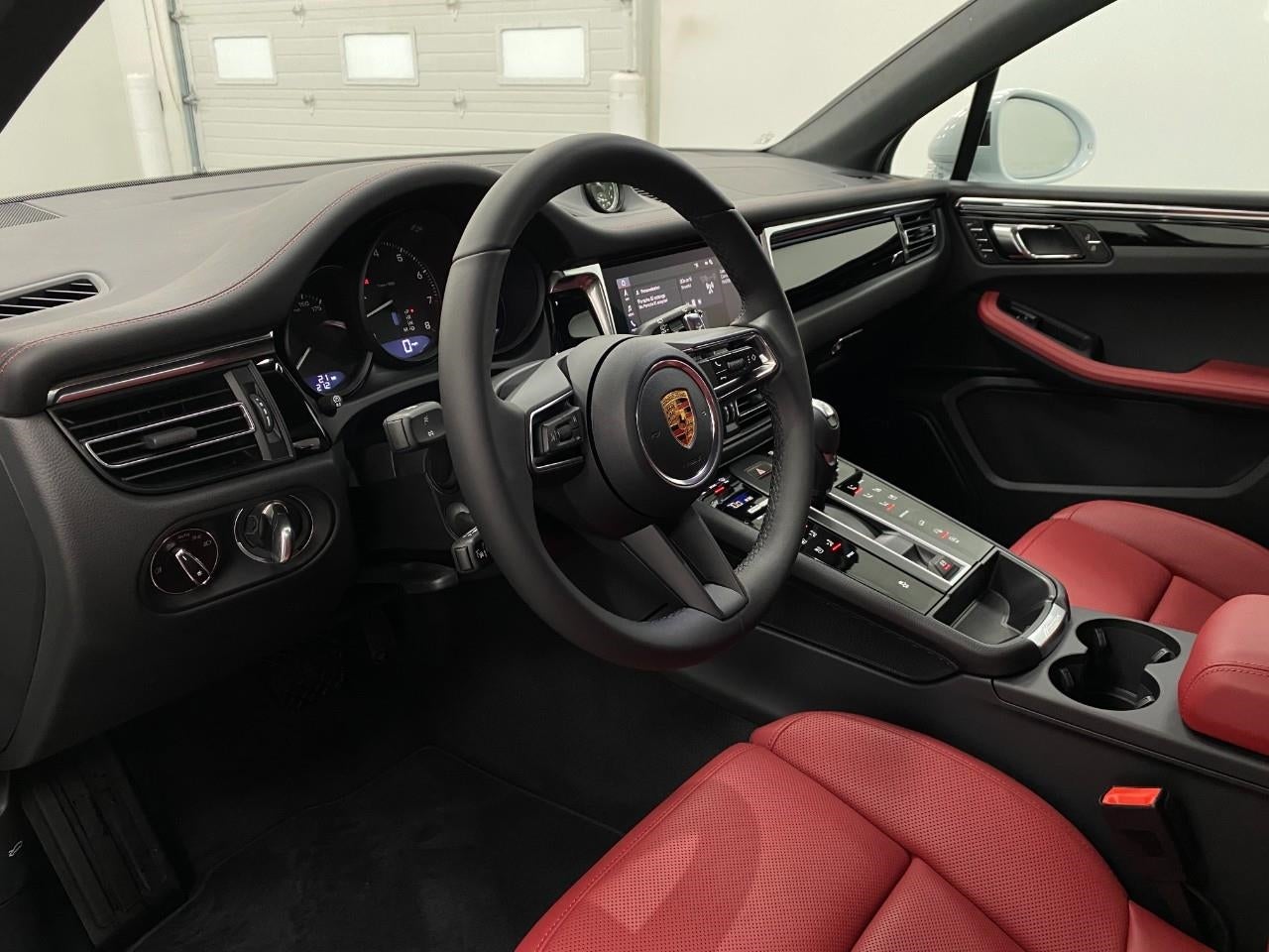 2026 Porsche Macan AWD