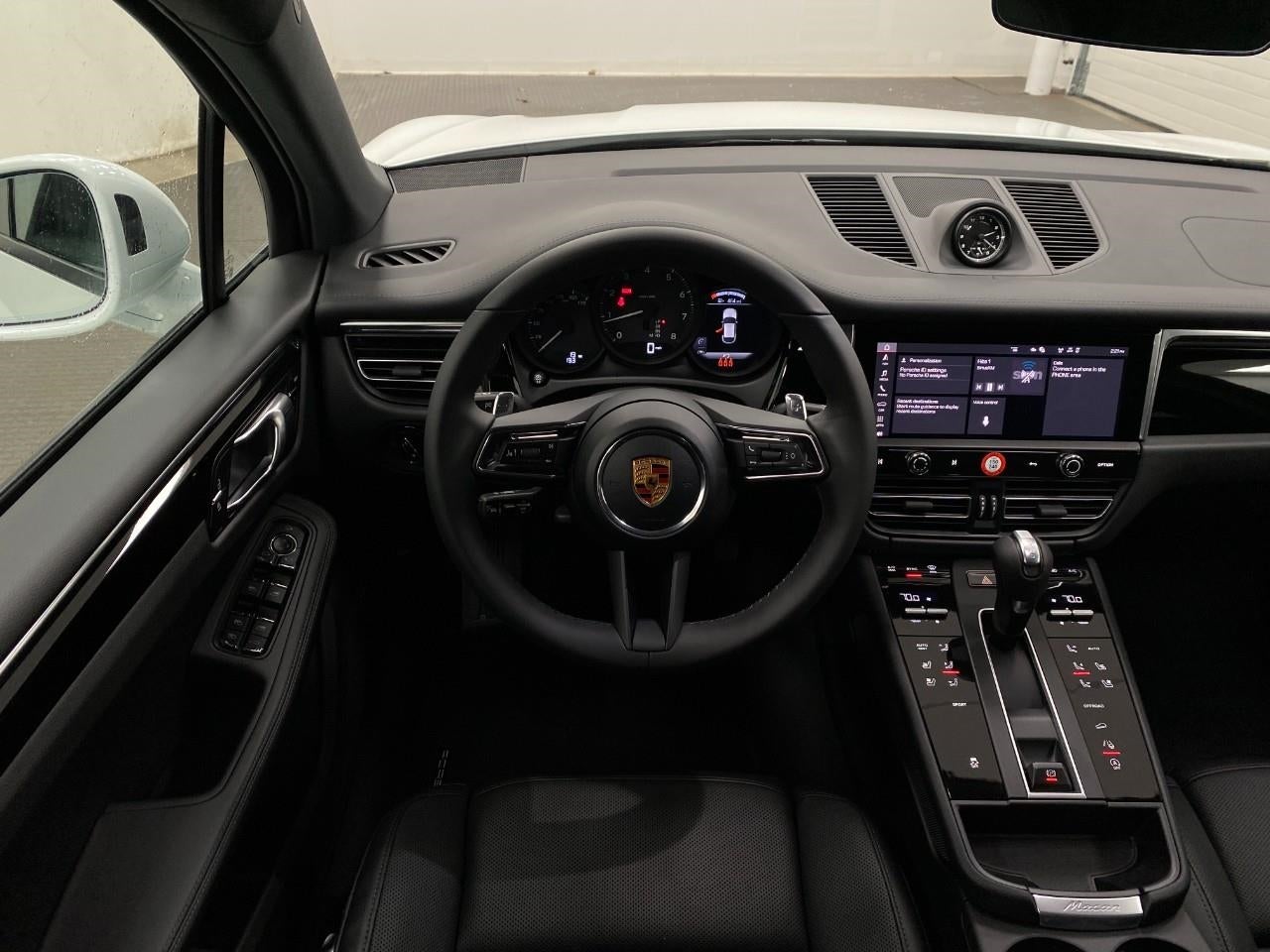 2026 Porsche Macan AWD