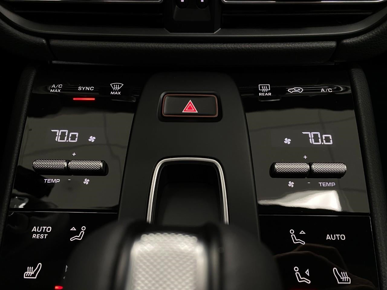 2026 Porsche Macan AWD