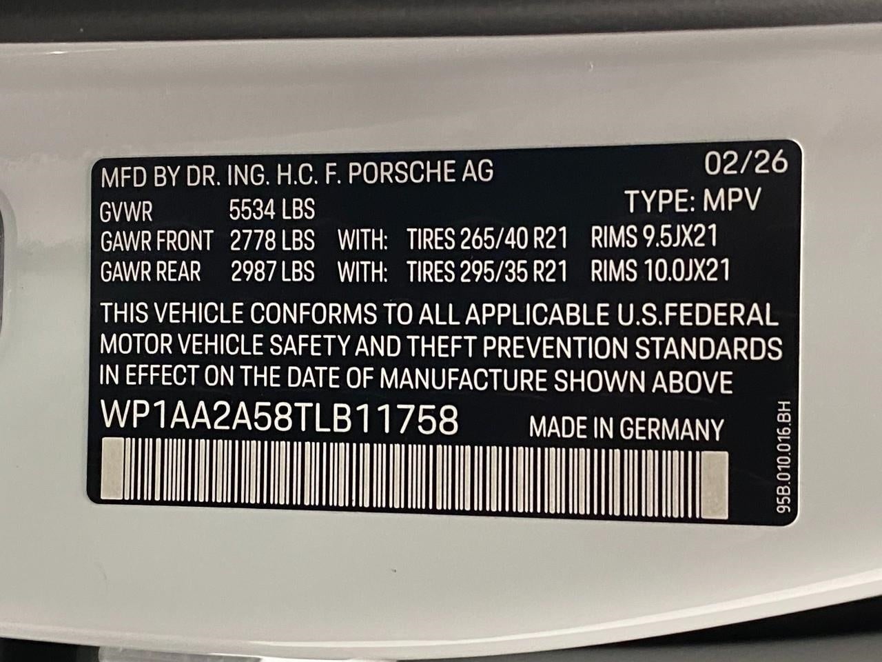 2026 Porsche Macan AWD