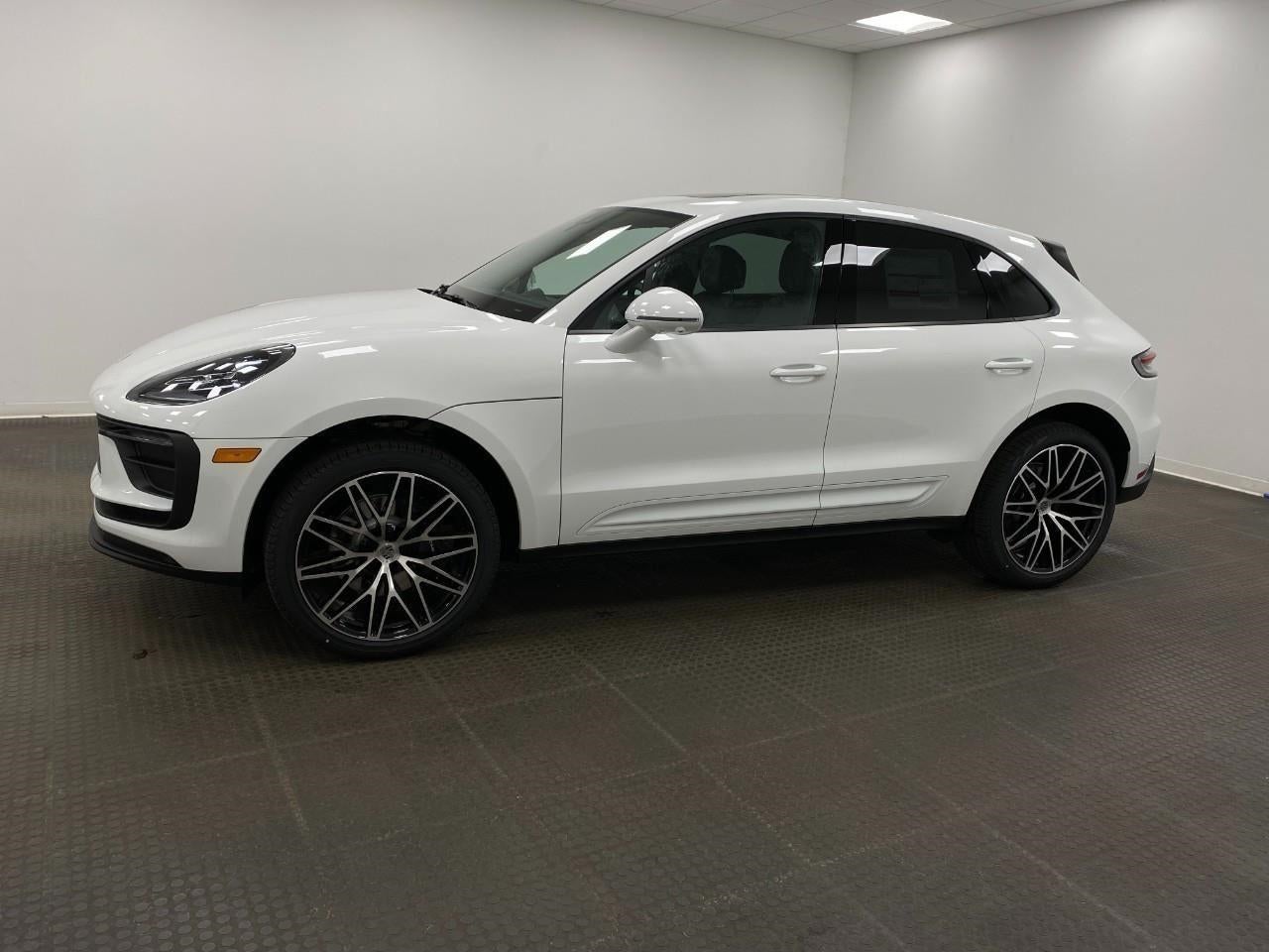 2026 Porsche Macan AWD