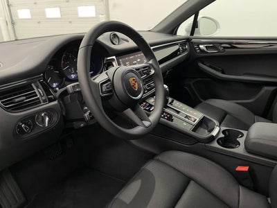 2026 Porsche Macan AWD