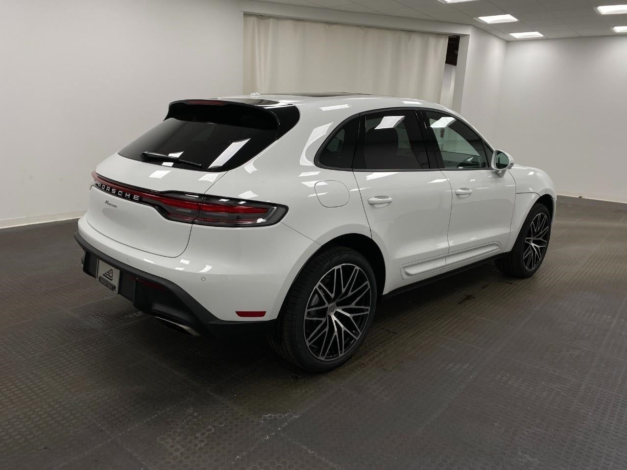 2026 Porsche Macan AWD