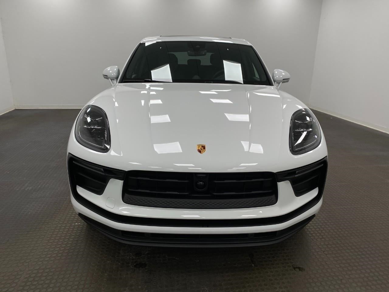 2026 Porsche Macan AWD