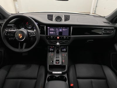 2026 Porsche Macan AWD