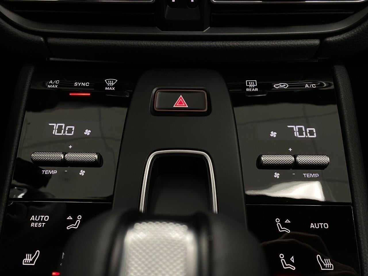 2026 Porsche Macan AWD