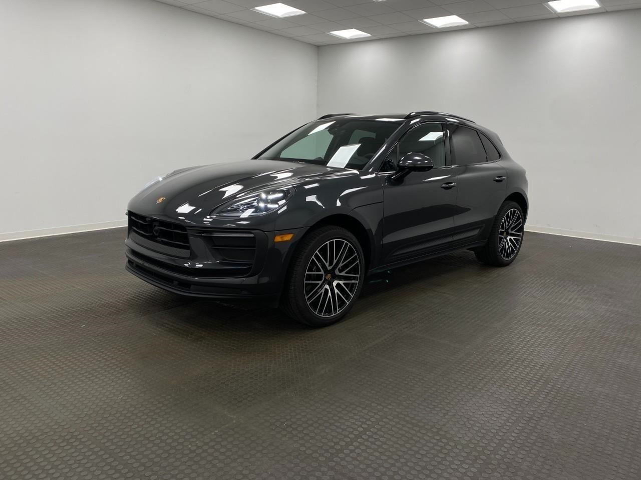 2026 Porsche Macan AWD
