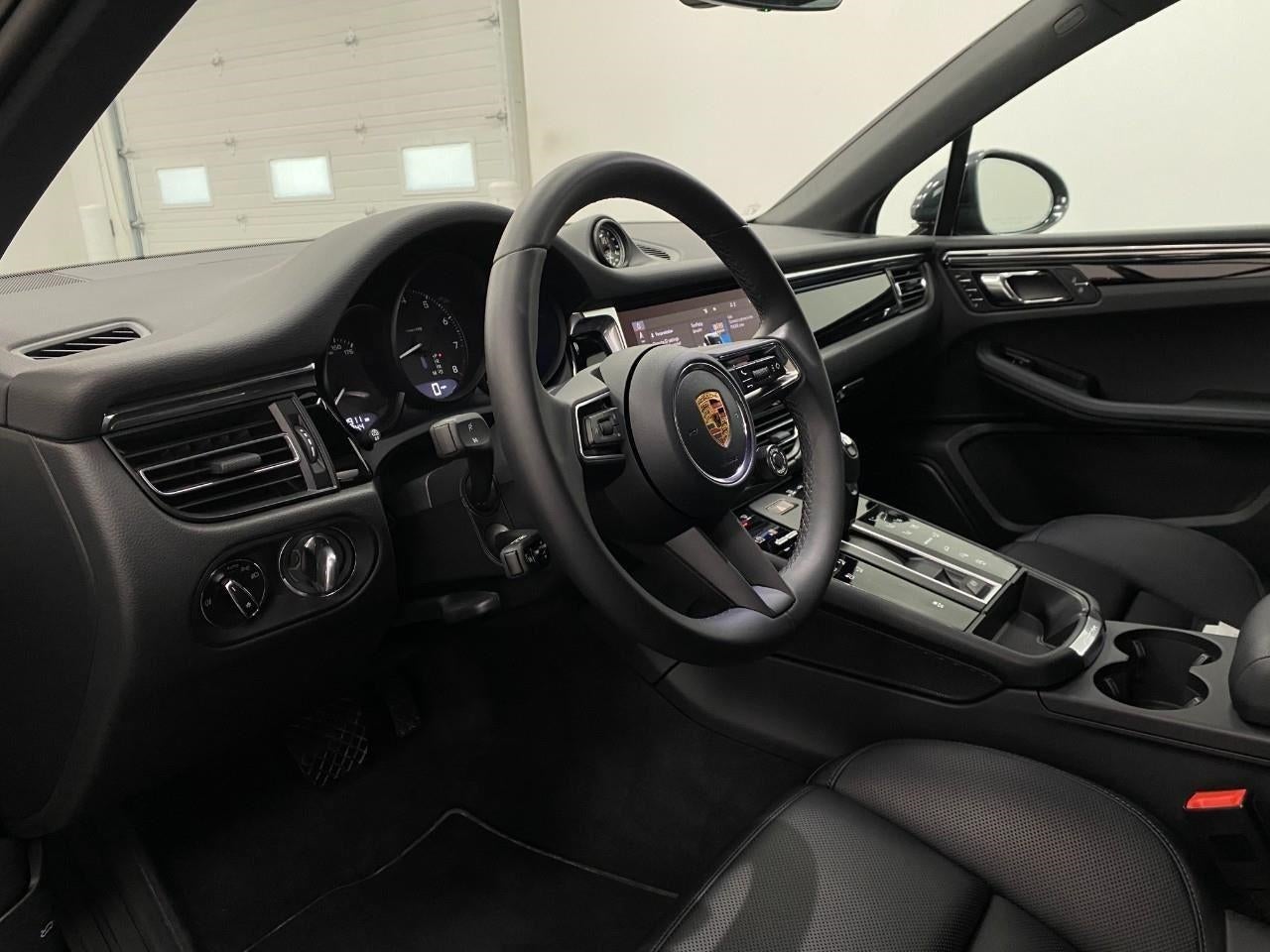 2026 Porsche Macan AWD