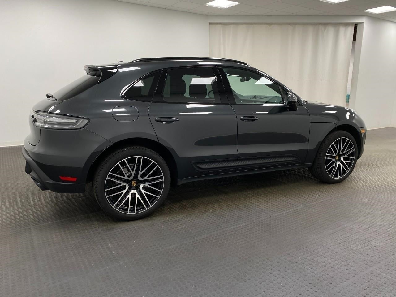 2026 Porsche Macan AWD