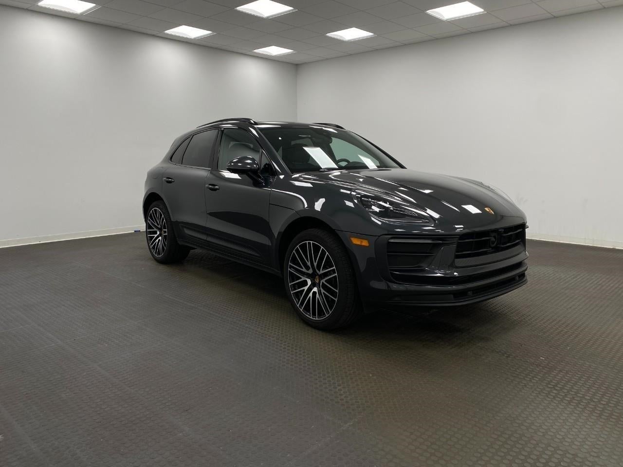 2026 Porsche Macan AWD