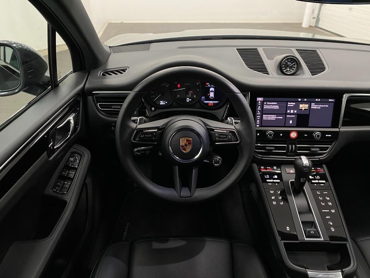 2026 Porsche Macan AWD