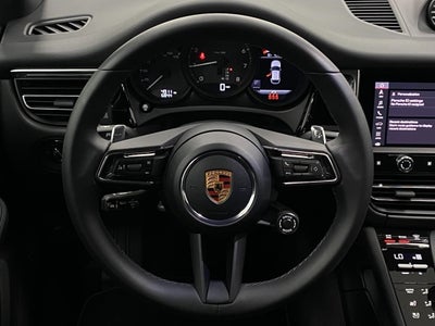 2026 Porsche Macan AWD