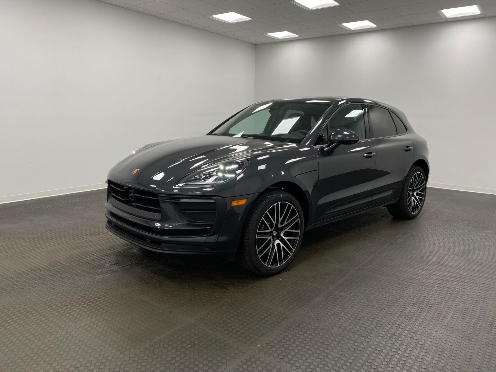 2025 Porsche Macan AWD