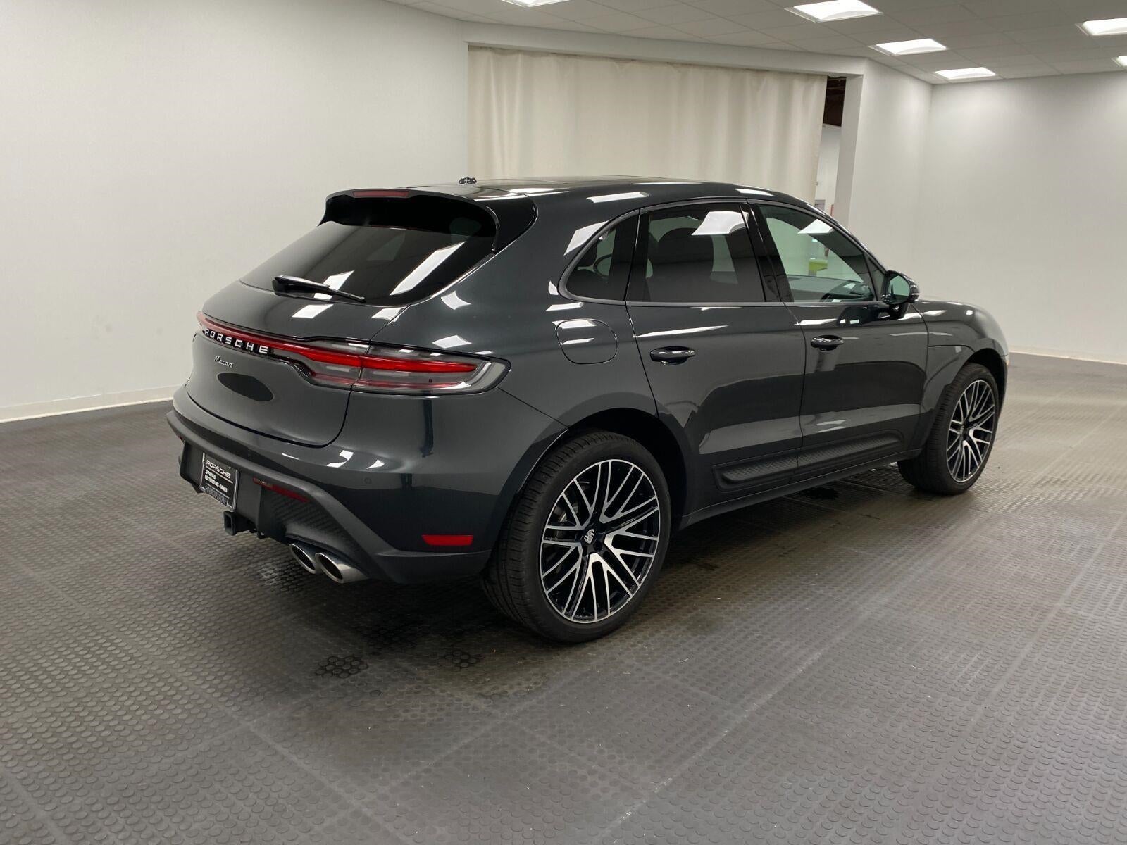 2025 Porsche Macan AWD