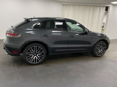 2025 Porsche Macan AWD