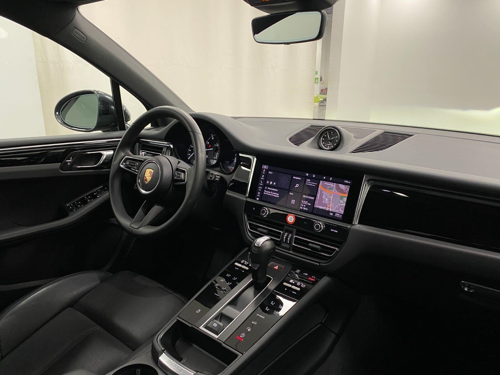 2025 Porsche Macan AWD