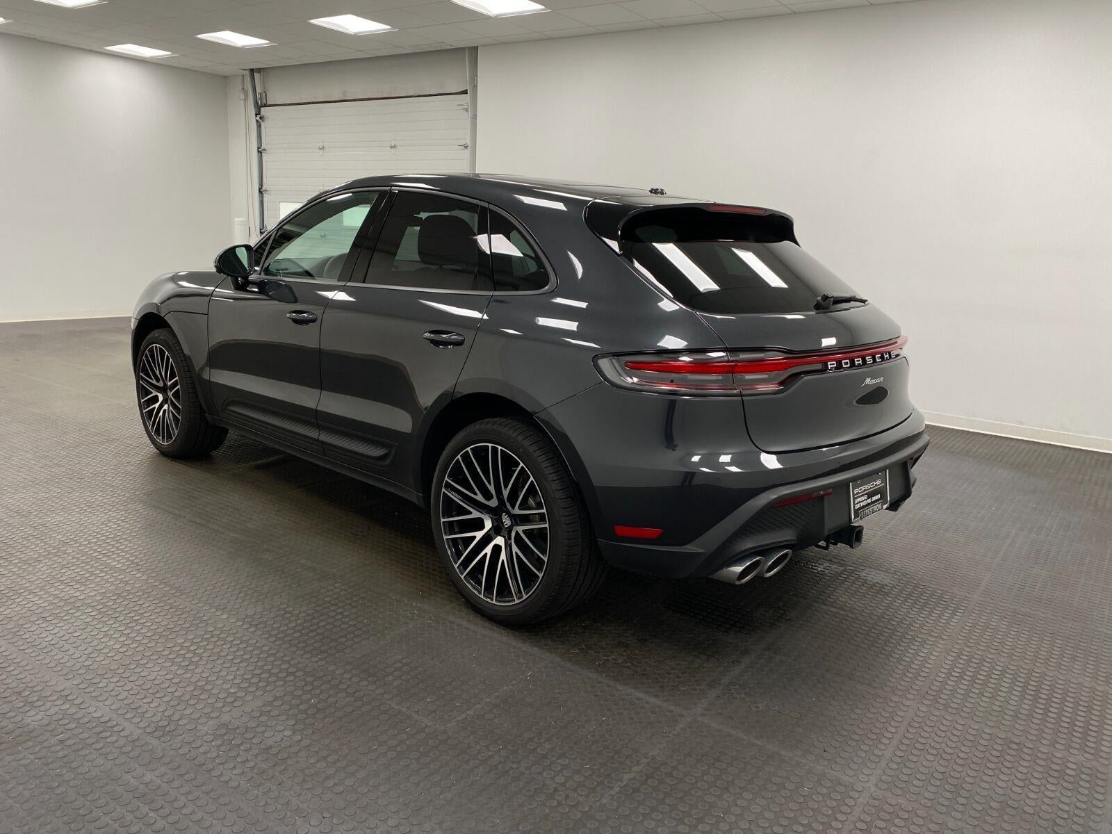 2025 Porsche Macan AWD