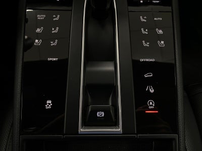 2025 Porsche Macan AWD