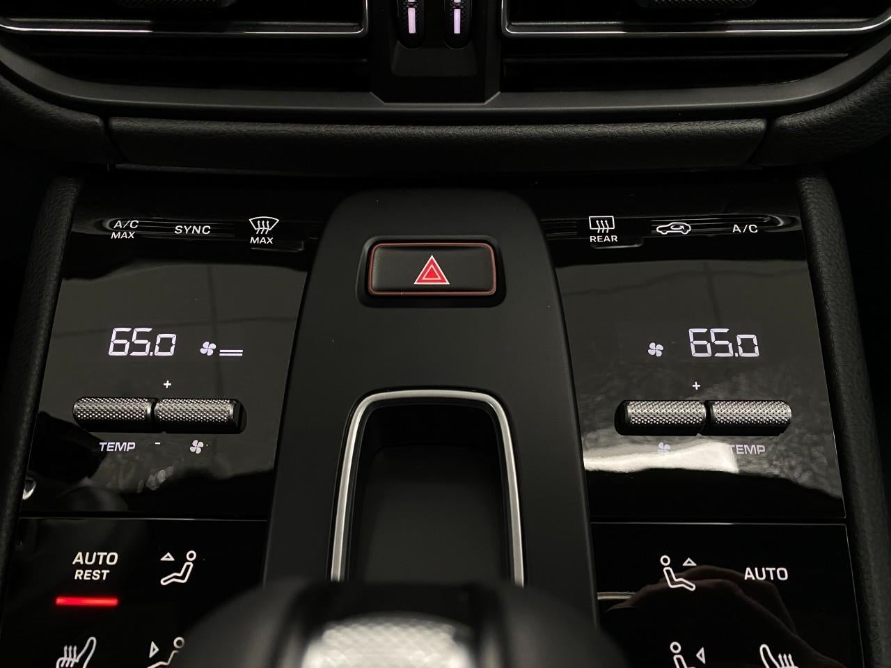 2026 Porsche Macan AWD