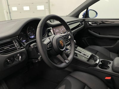 2026 Porsche Macan AWD