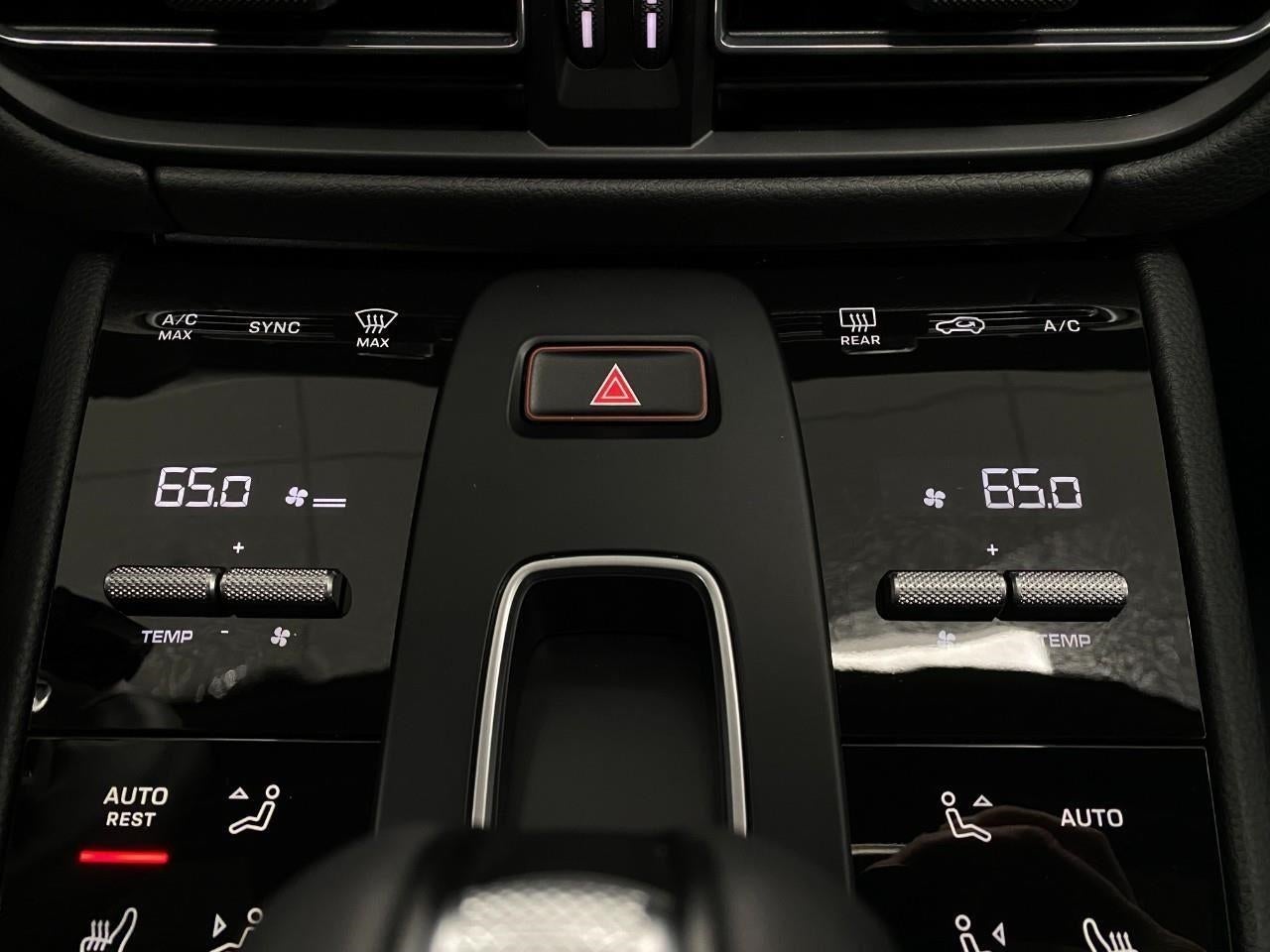2026 Porsche Macan AWD