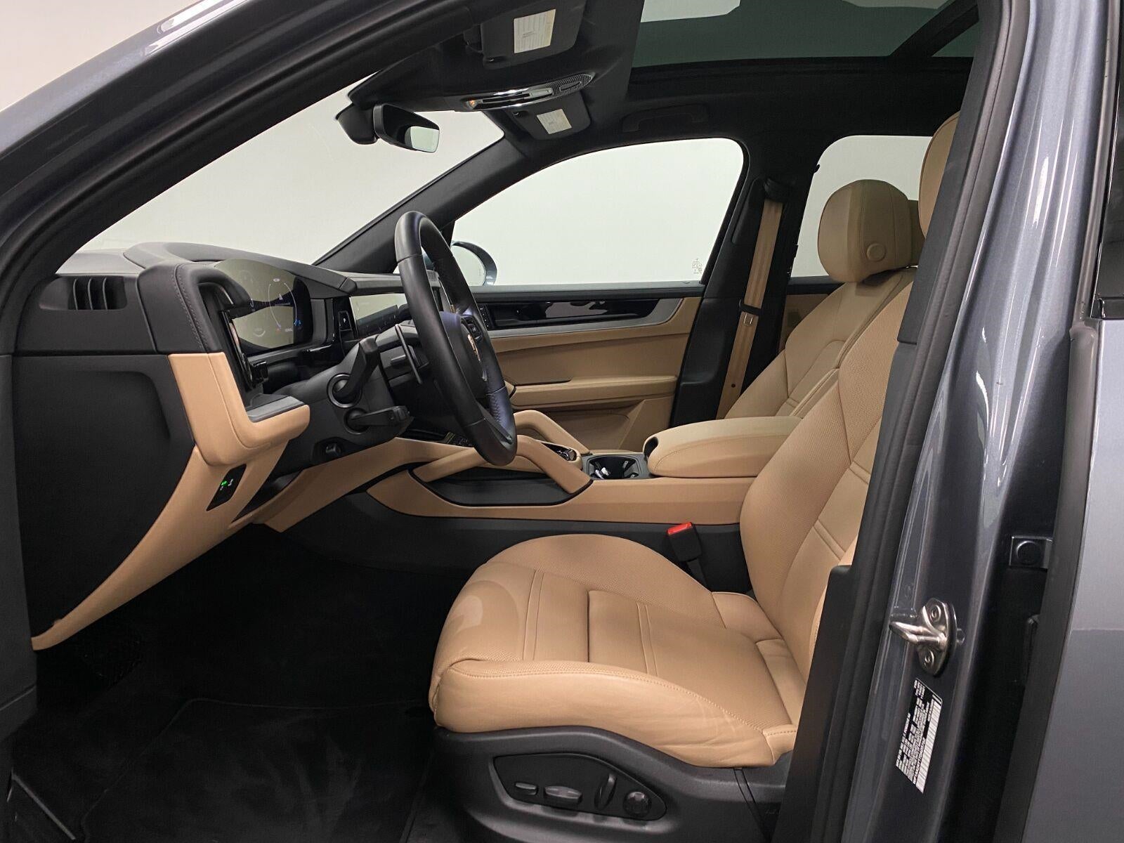2026 Porsche Cayenne AWD