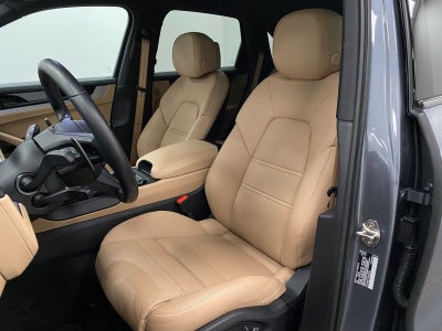 2026 Porsche Cayenne AWD