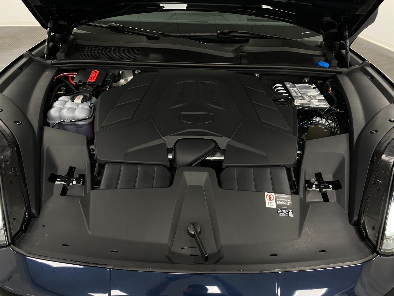 2026 Porsche Cayenne AWD