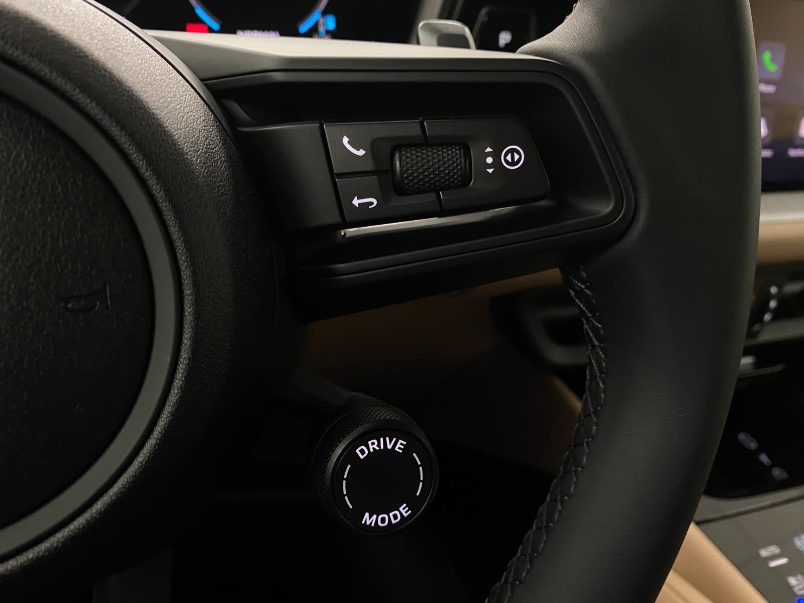 2026 Porsche Cayenne AWD
