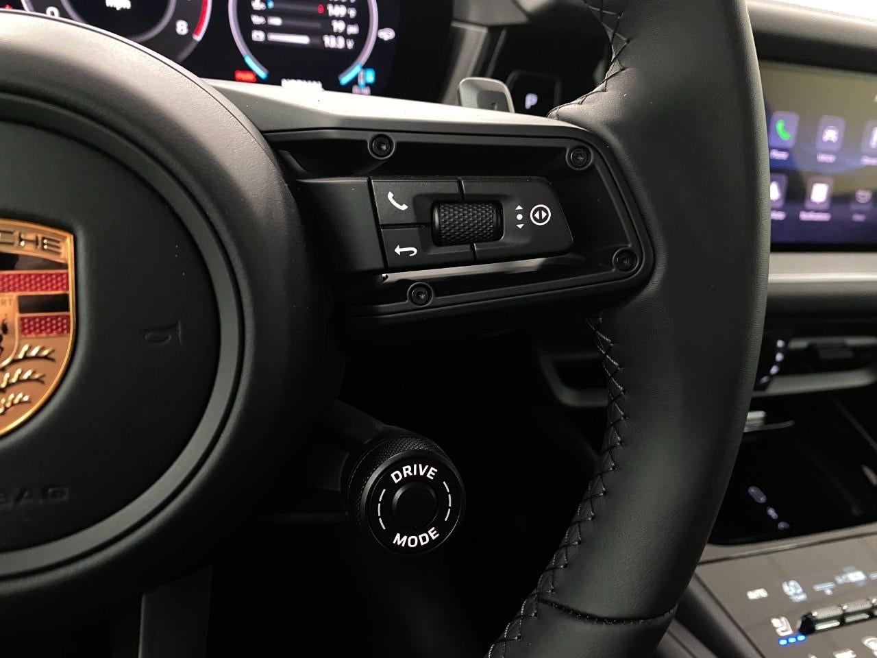 2026 Porsche Cayenne AWD